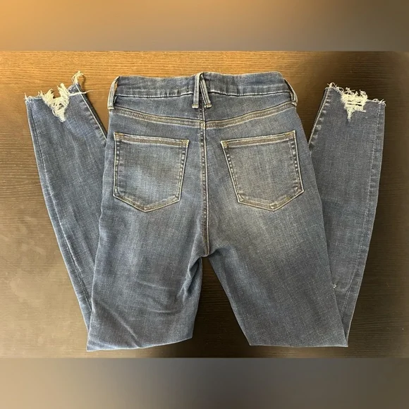 Good American Dark Blue Distressed Skinny Jeans - Picture 5 of 9